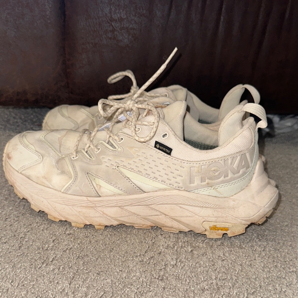 HOKA CREAM Gortex Hiking Sneakers